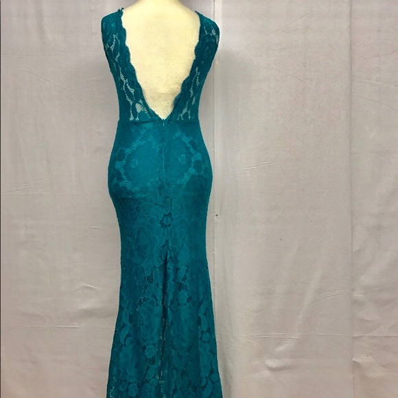 NWOT Elegent gown - Picture 4 of 4